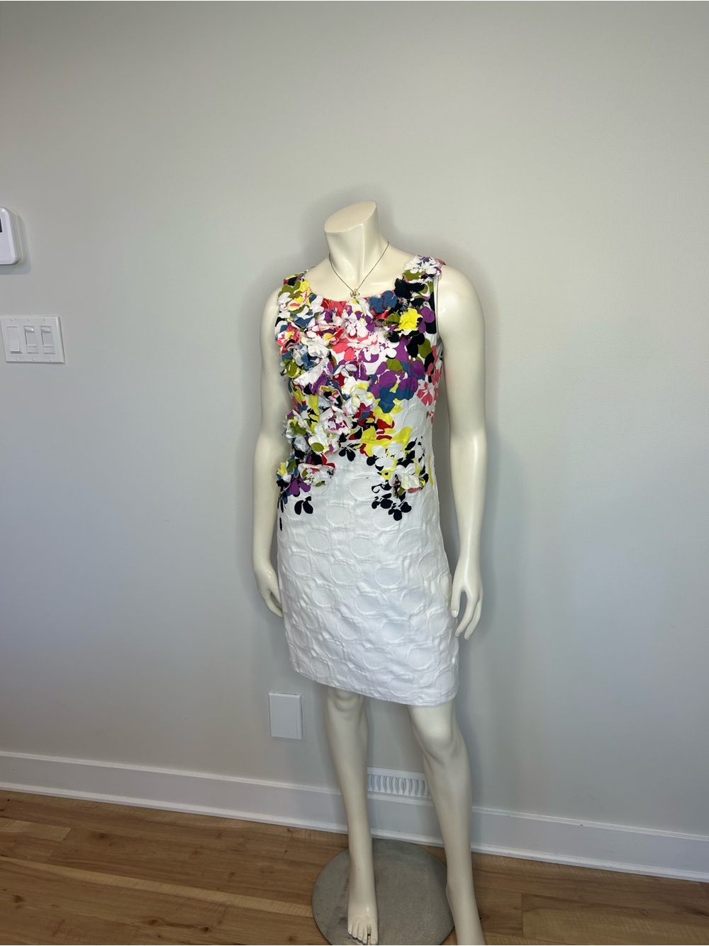 Gorgeous MUSE White Midi Dress with Multicolor Floral Appliqué❤️4